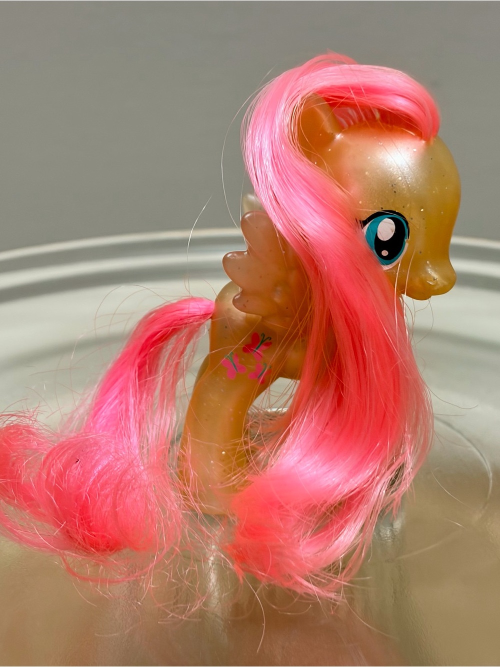 2016 MLP G4 Explore Equestria Pearlescent Fluttershy 4” Brushable Pony